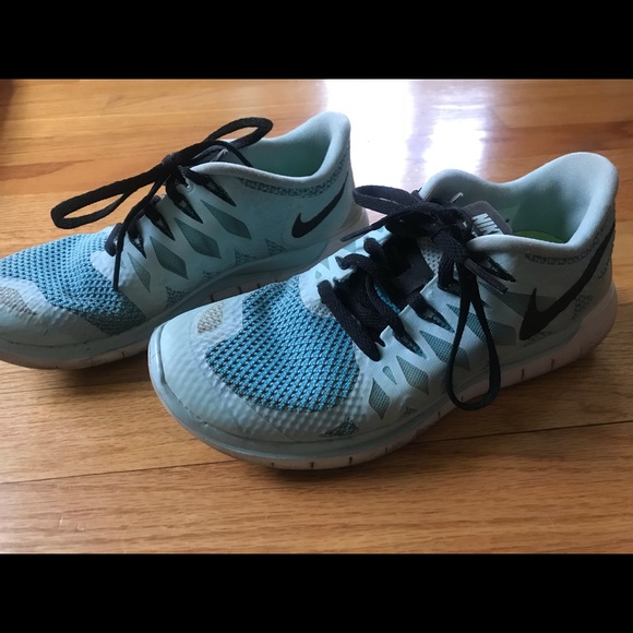 nike free run light blue